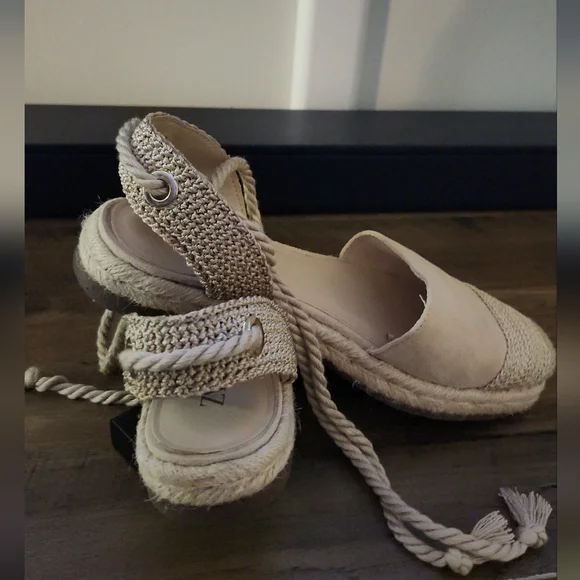 ESPADRILLES LACE UP - Picture 7 of 10